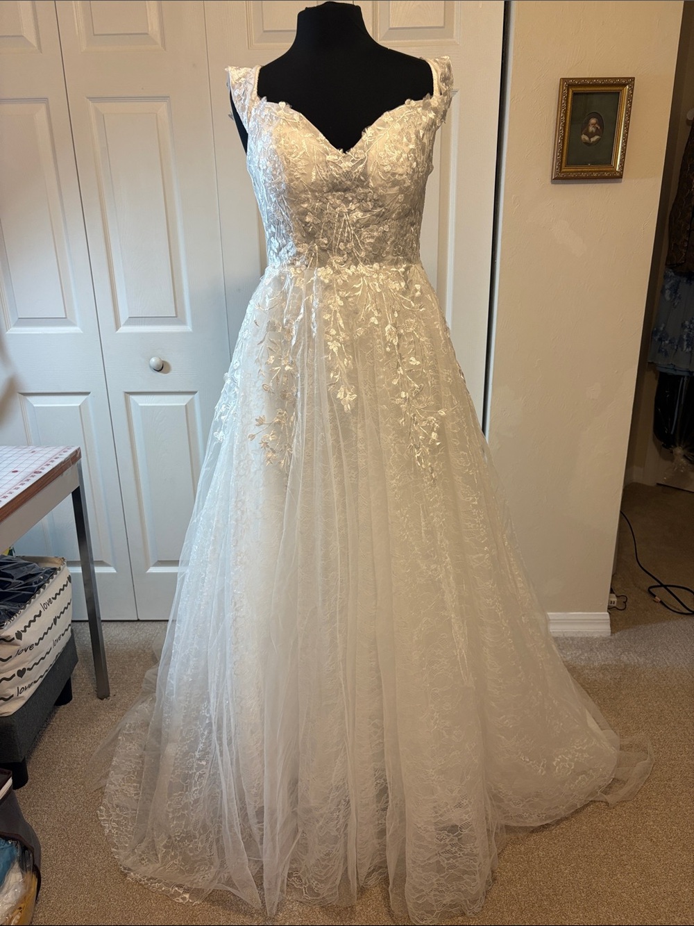 NWOT Elegant Lace & Tulle Wedding Dress / Bridal Gown – Size 12